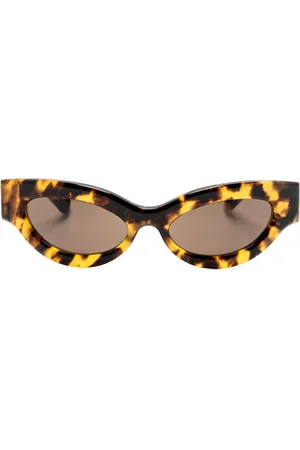 Nanushka Lunettes de soleil Trysta à monture papillon