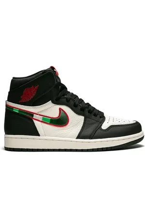 Jordan Baskets Air 1 Retro OG Sports Illustrated / A Star Is Born
