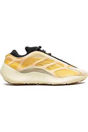 adidas Baskets YEEZY 700 V3 Mono Safflower