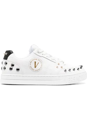 VERSACE Baskets en cuir à détails de clous