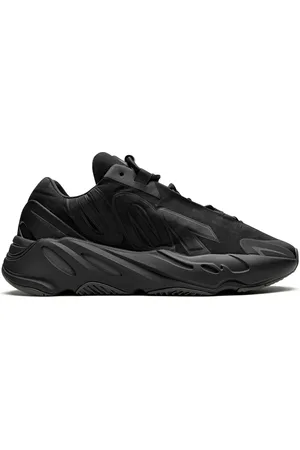 adidas Baskets Yeezy Boost 700 "MNVN"