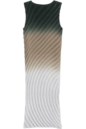 Issey Miyake Robe Nuance Pleats à coupe mi-longue
