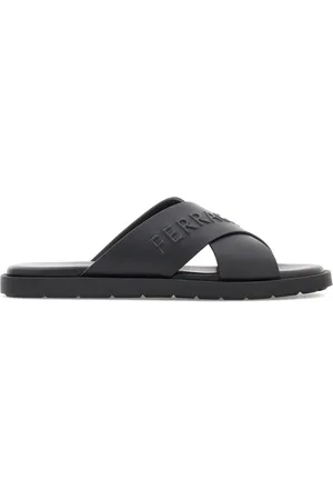 Salvatore Ferragamo Sandales en cuir à brides croisées