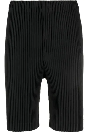 Issey Miyake Short droit à design plissé