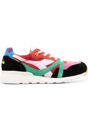 Diadora Baskets lacées à design à empiècements