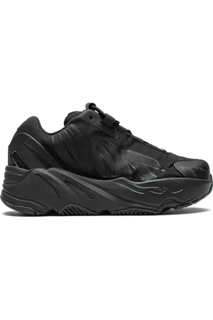 adidas Baskets Yeezy Boost 700 MNVN Triple Black