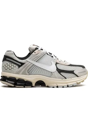 Nike Baskets Zoom Vomero 5 