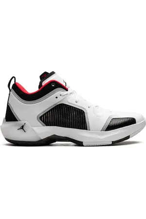 Jordan Baskets Air 37 