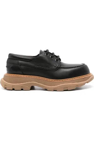 Alexander McQueen Derbies à logo embossé