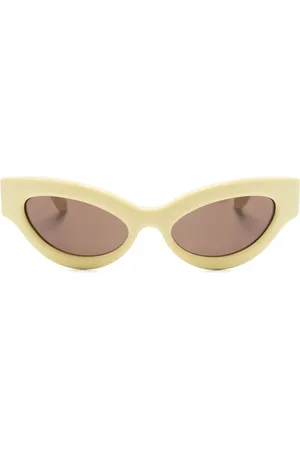 Nanushka Lunettes de soleil Trysta à monture papillon