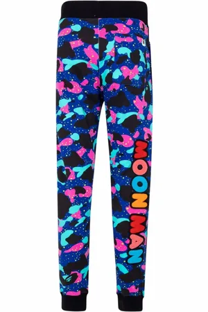 A Bathing Ape X Kid Cudi pantalon à imprimé camouflage