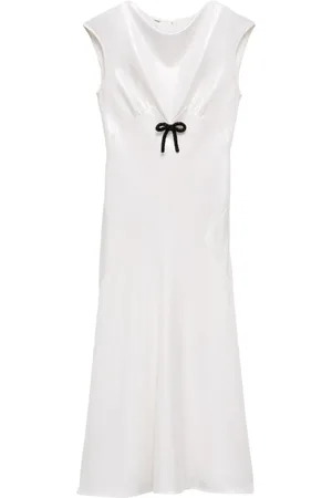 Prada Robe mi-longue brodée de sequins