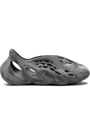 adidas Baskets Foam à découpes