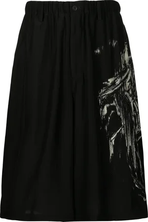 YOHJI YAMAMOTO Bermuda à imprimé graphique