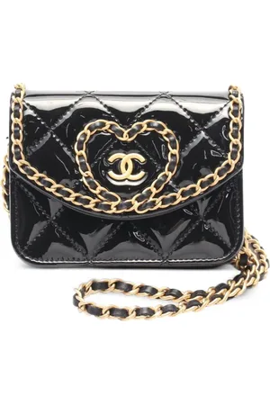 CHANEL Mini sac en cuir verni (2021)