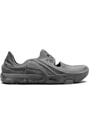 Nike Baskets ISPA Universal 