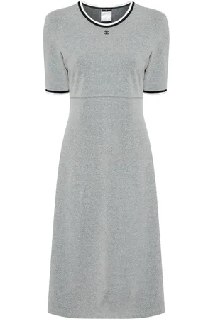 CHANEL Robe à manches courtes