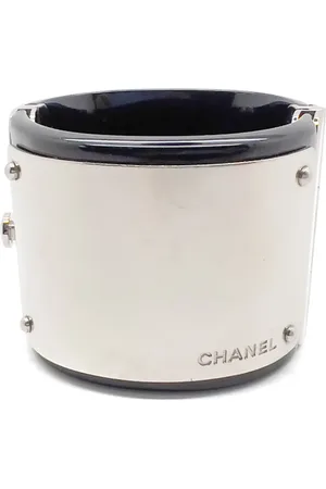 CHANEL Bracelet à plaque logo (années 2007)