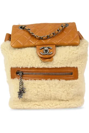 CHANEL Sac à dos en peau lainée (2015)