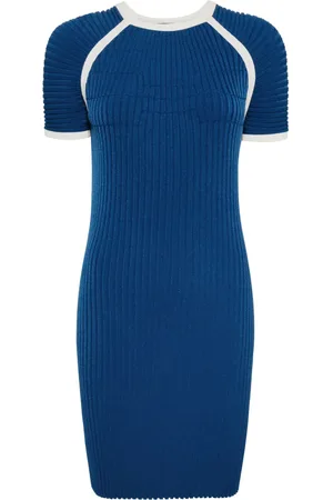 CHANEL Robe nervurée à manches courtes (années 2000)