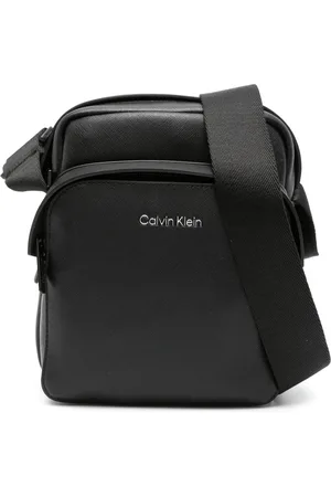 Calvin Klein Petit sac porté épaule Must Reporter