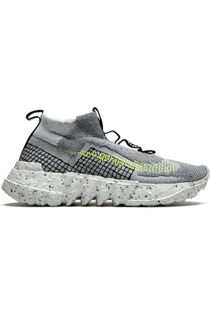 Nike Baskets Space Hippie 02