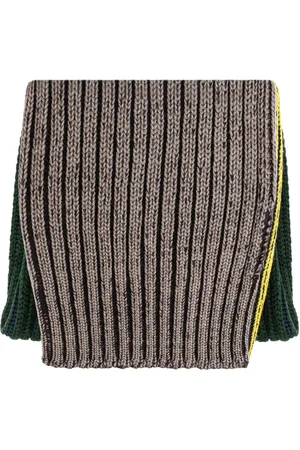 Issey Miyake écharpe en maille nervurée