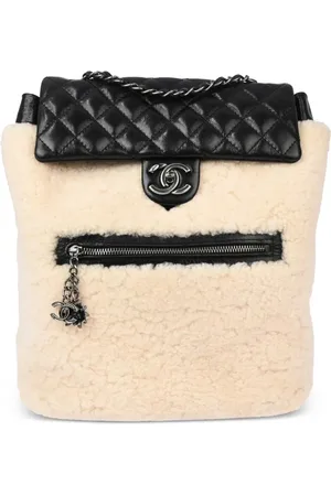 CHANEL Sac à dos en peau lainée (2013)