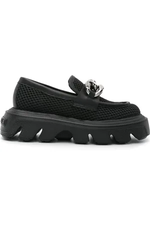 Casadei Mocassins en cuir à détail de chaîne