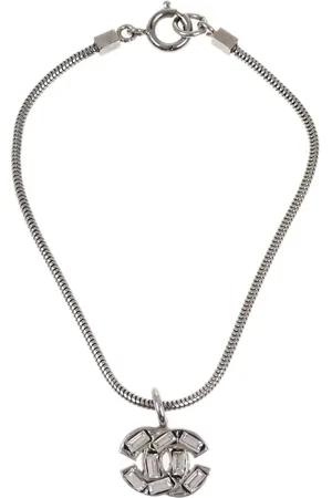 CHANEL Bracelet à ornements strassés (2001)