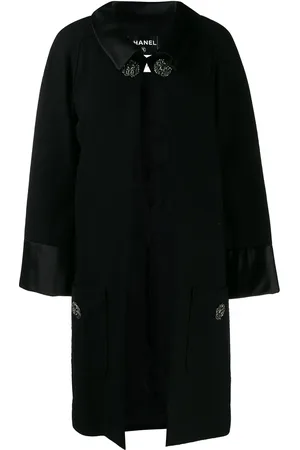 CHANEL Manteau à boutons strassés