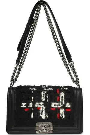 CHANEL Sac porté épaule Boy médium (2016)