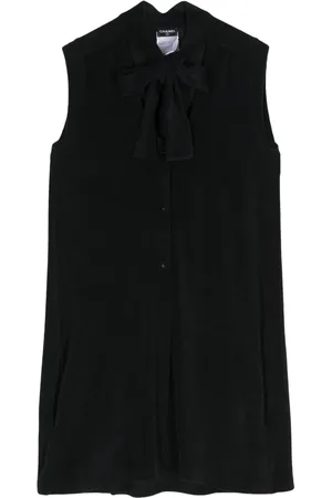 CHANEL Robe courte à col lavallière (2007)