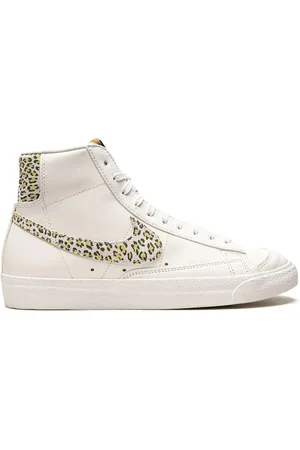 Nike Baskets mi-montantes Blazer 