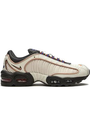 Nike Baskets Air Max Tailwind 4