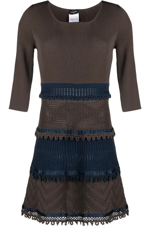 CHANEL Robe courte en crochet (2006)