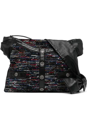 CHANEL Sac porté épaule à boutons décoratifs (2014)