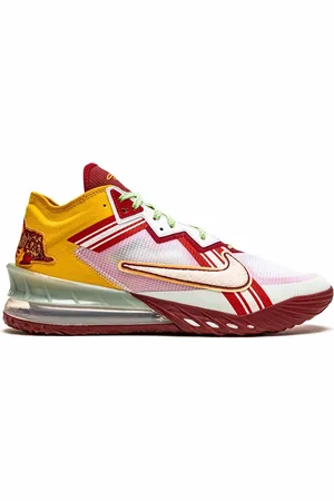 Nike X Mimi Plange baskets LeBron 18 