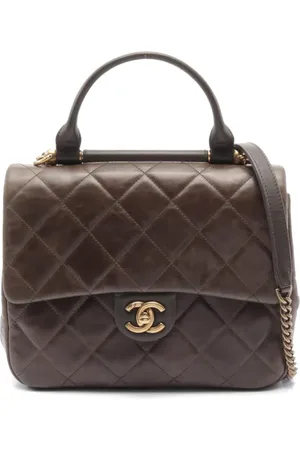 CHANEL Sac porté épaule matelassé (2016-2017)