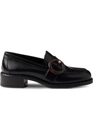Prada Mocassins en cuir à boucle circulaire