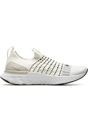Nike Baskets React Phantom Run Flyknit 2