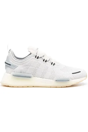 adidas Baskets à détails de perforations