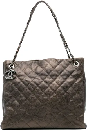 CHANEL Grand sac porté épaule en cuir Caviar Chic Tall Shopping (2012-2013)