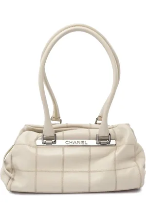 CHANEL Sac porté épaule en cuir Caviar Square Stitch (2005-2006)