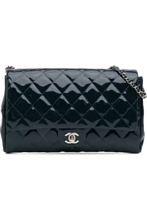 CHANEL Pochette matelassée CC Clutch With Chain (2012-2013)