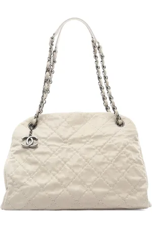 CHANEL Grand sac porté épaule en cuir de veau Just Mademoiselle (2010-2011)
