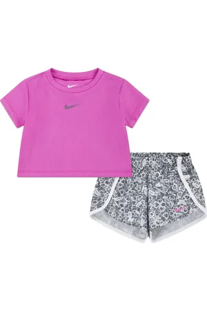 Nike Ensemble t-shirt-short à imprimé graphique