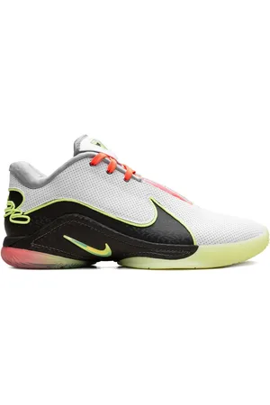 Nike Baskets LeBron XXII 
