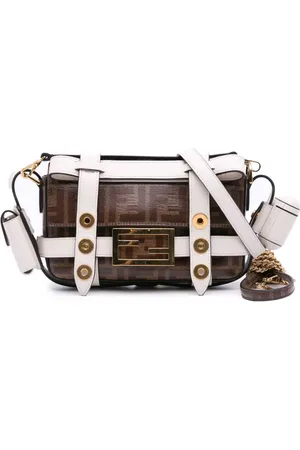 Fendi Mini sac à main Cage Baguette en toile vernie à motif Zucca (2010-2025)