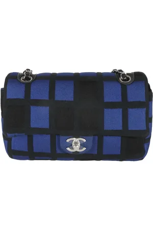 CHANEL Medium Flap cross body bag